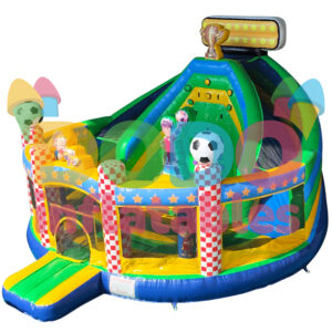 Hoppeslott Fotballstadion med sklie